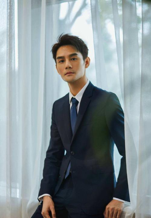 娱乐吃瓜君转型男演员